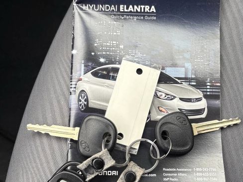 Used 2013 Hyundai Elantra GLS w/ Preferred Pkg image 14