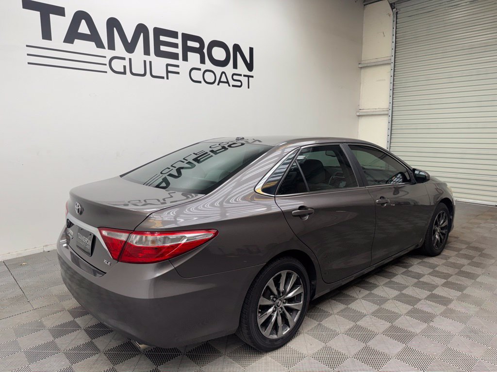 Used 2015 Toyota Camry XLE w/ Moonroof Package FWD image 8
