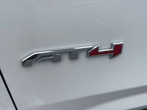 Certified 2024 GMC Yukon AT4 w/ AT4 Premium Package AWD/4WD image 9
