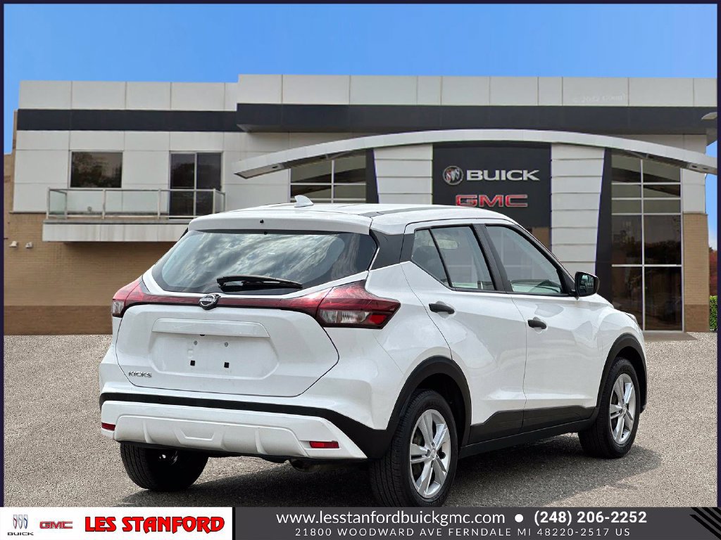 Used 2023 Nissan Kicks S FWD image 6