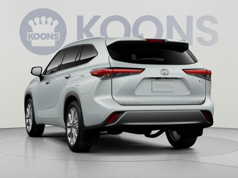 New 2026 Toyota Highlander Limited AWD/4WD image 10