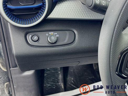 New 2026 Chevrolet Trax LS w/ LS Convenience Package FWD image 12