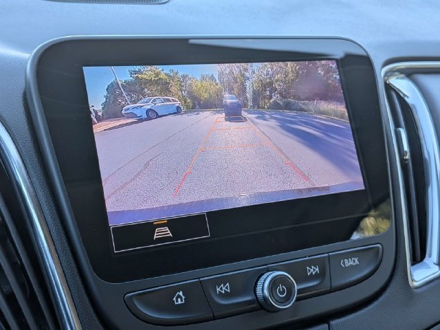 Used 2024 Chevrolet Malibu LT FWD image 18
