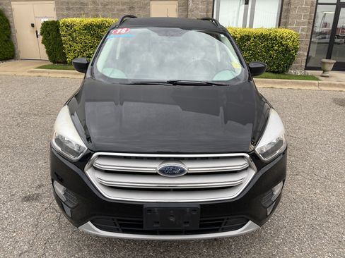 Used 2018 Ford Escape SE FWD image 8