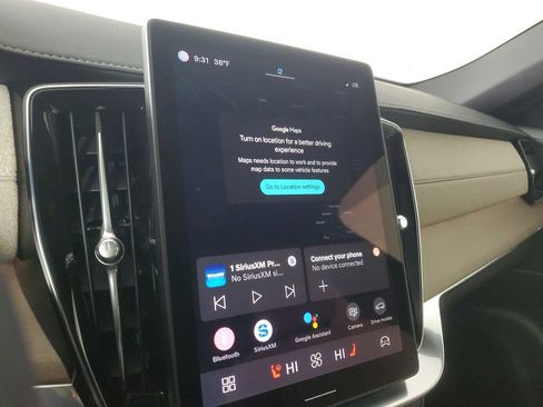 Certified 2025 Volvo XC90 B5 Core w/ Climate Package image 30