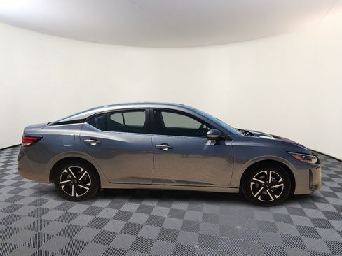 Used 2024 Nissan Sentra SV FWD image 5