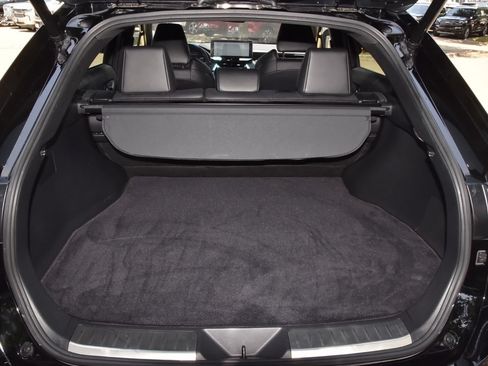 Used 2023 Toyota Venza XLE AWD/4WD image 35