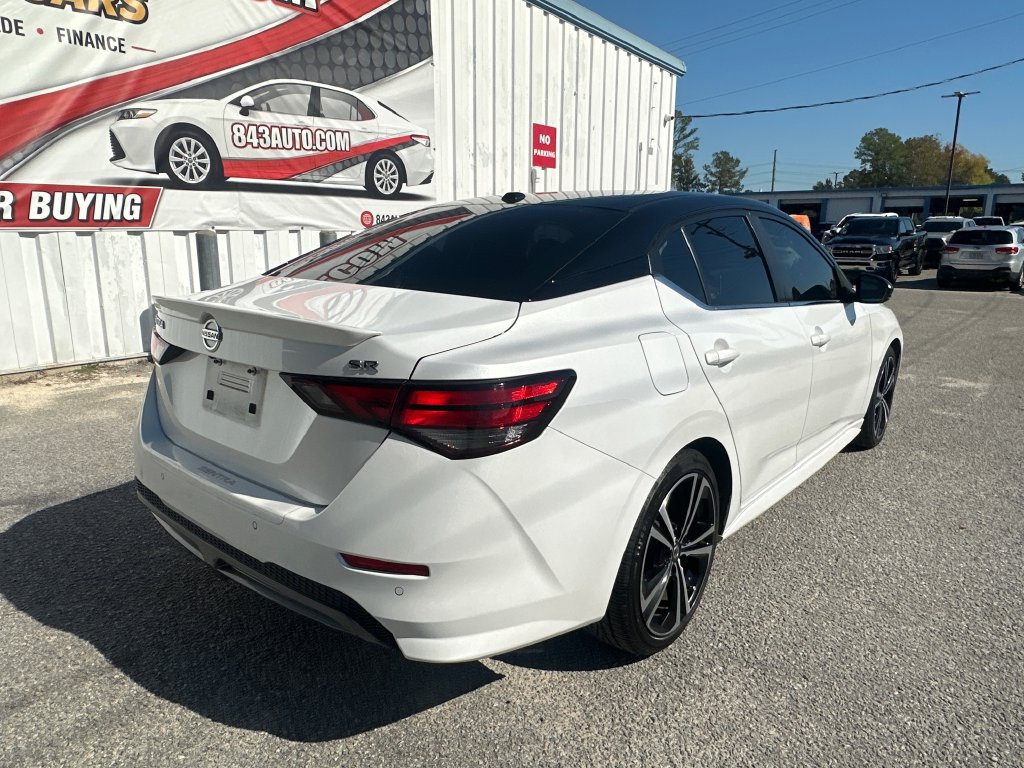 Used 2022 Nissan Sentra SR w/ Lighting Package FWD image 8
