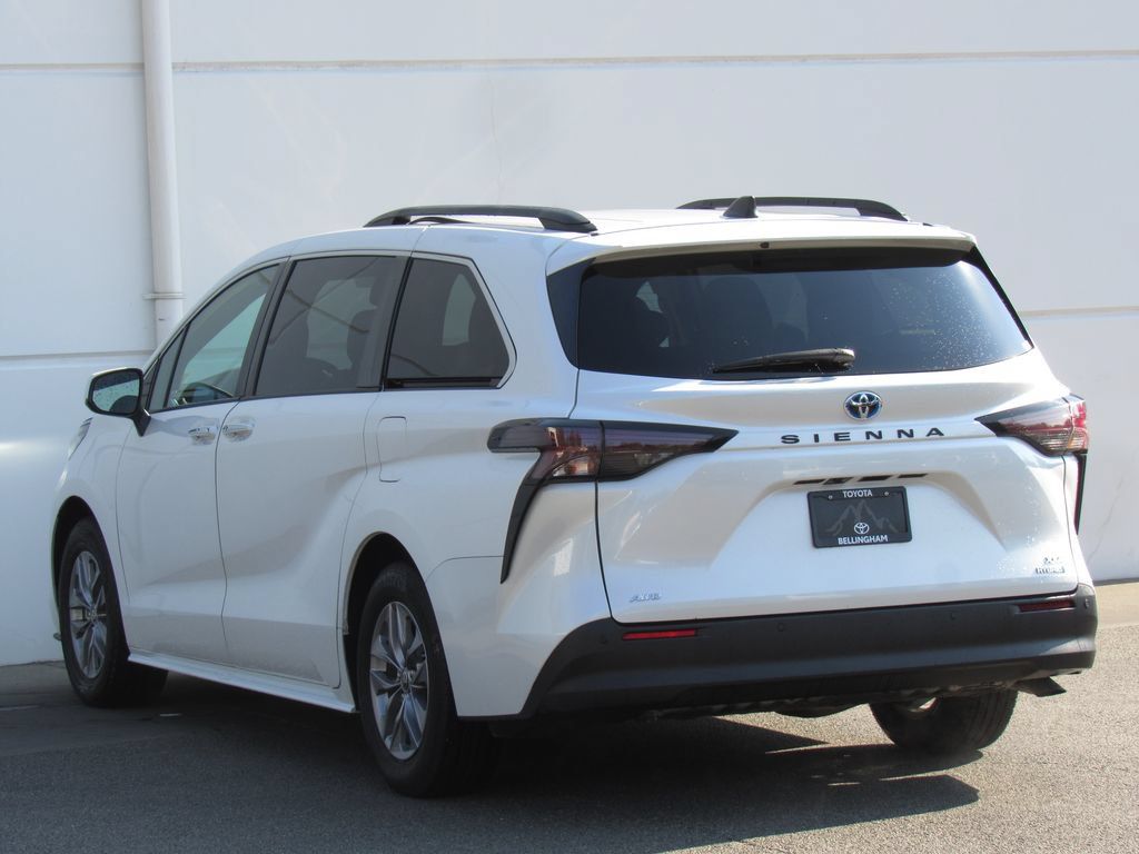 Certified 2023 Toyota Sienna XLE w/ XLE Plus Package AWD/4WD image 5