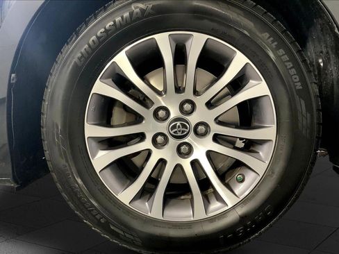 Used 2020 Toyota Sienna XLE FWD image 9