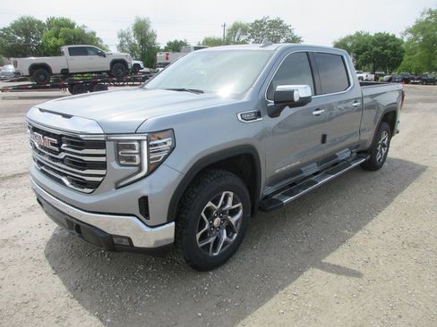 New 2026 GMC Sierra 1500 SLT w/ SLT Premium Plus Package AWD/4WD image 11