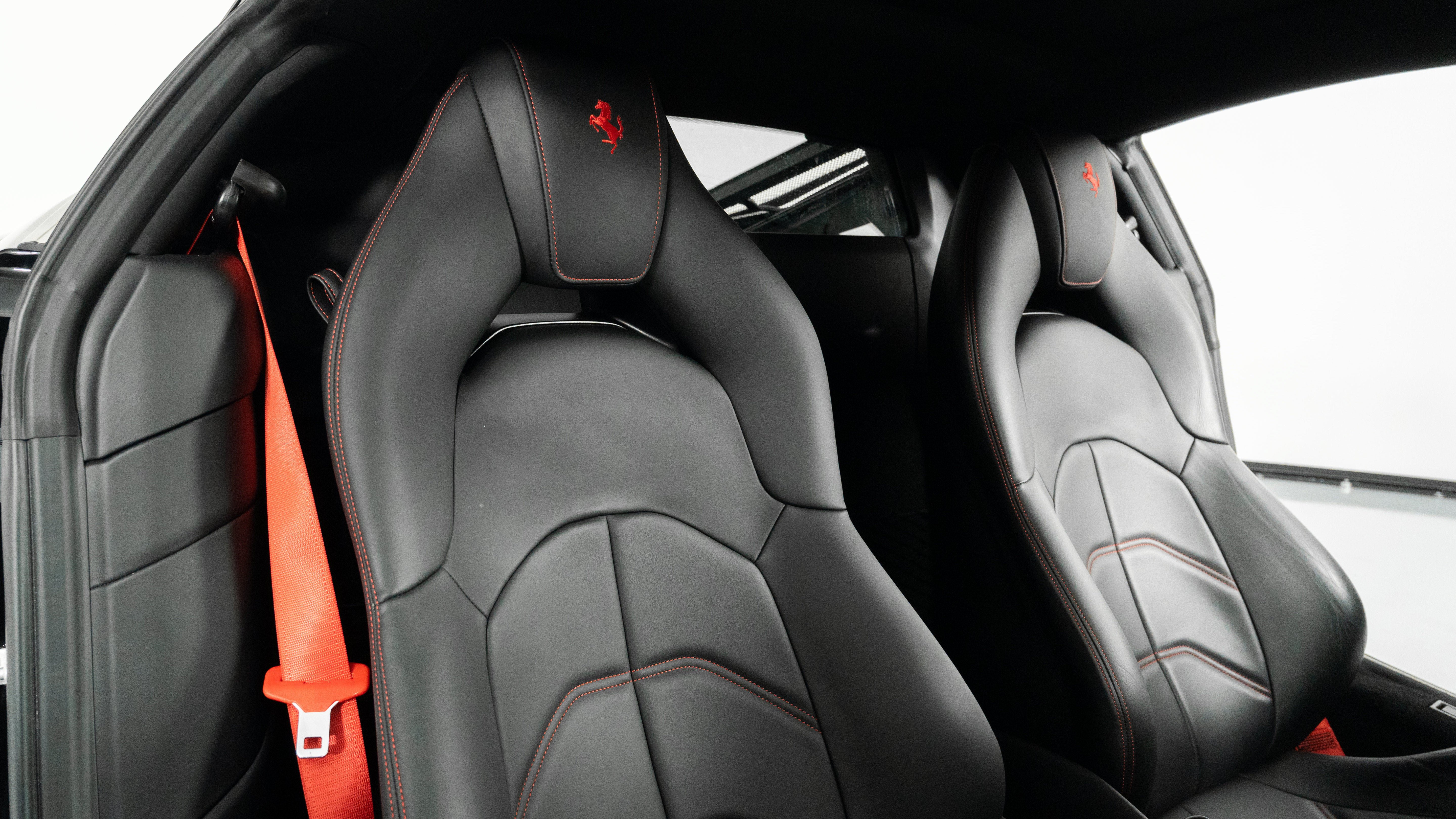 Certified 2018 Ferrari 488 GTB RWD image 39