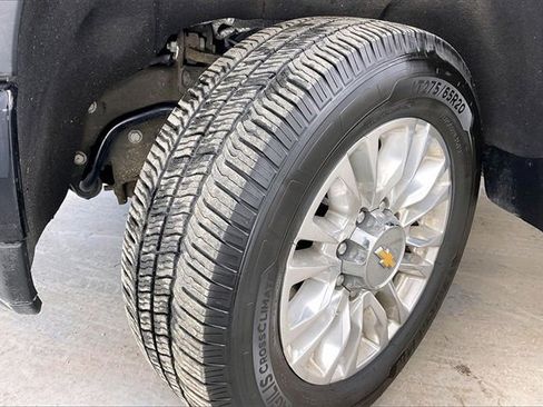 Used 2022 Chevrolet Silverado 3500 High Country image 34