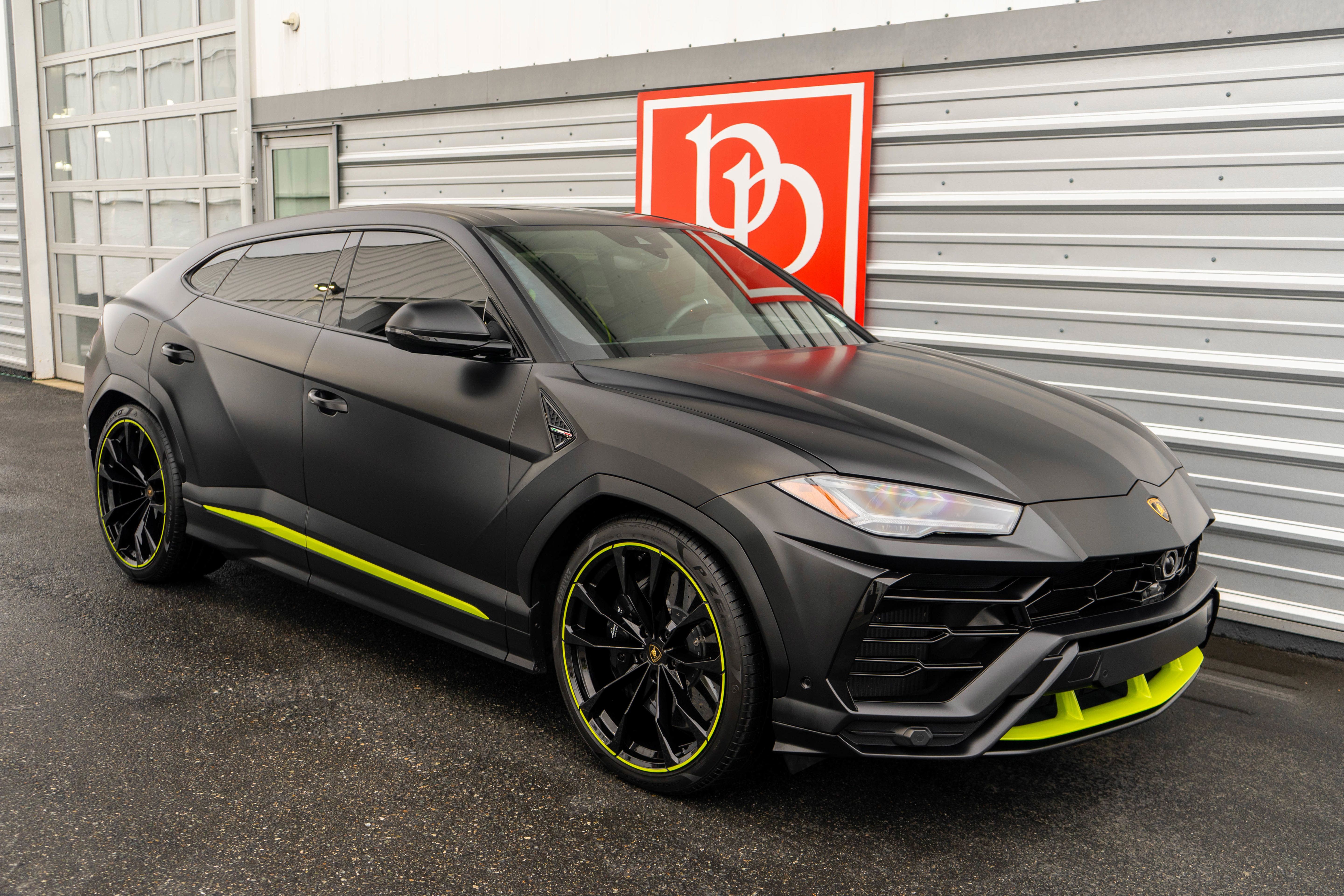 Used 2021 Lamborghini Urus AWD/4WD image 54