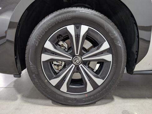 Used 2023 Toyota bZ4X XLE w/ Weather Package AWD/4WD image 9