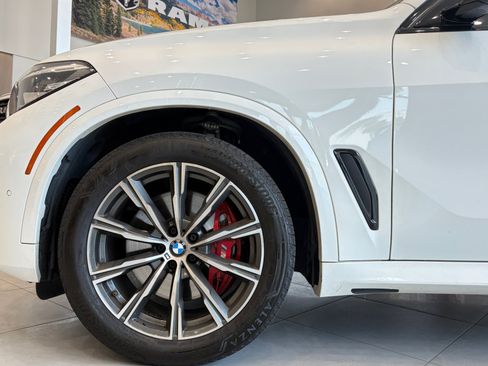 Used 2021 BMW X5 xDrive40i w/ M Sport Package AWD/4WD image 10
