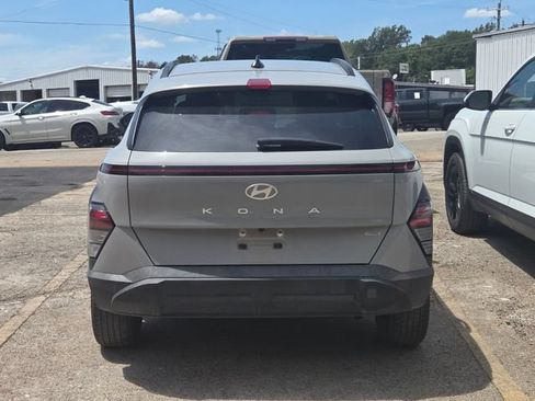 Used 2025 Hyundai Kona SEL AWD/4WD image 5
