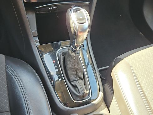 Certified 2018 Buick Encore Preferred FWD image 21
