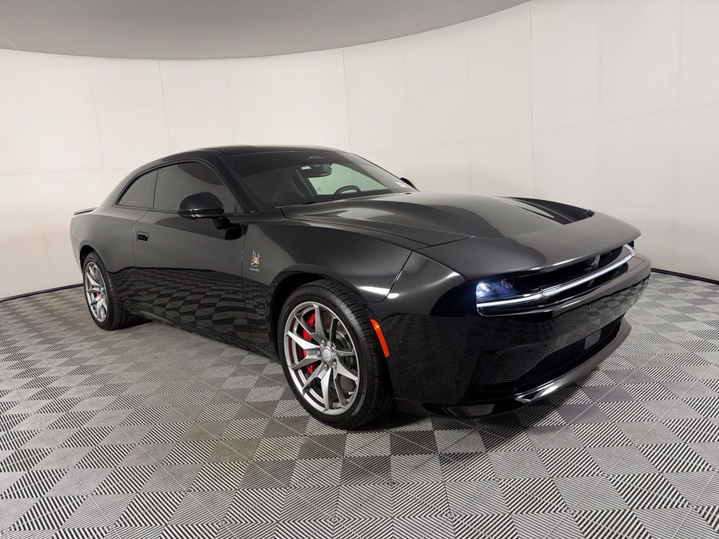 Used 2025 Dodge Charger Daytona Scat Pack w/ Track Pack AWD/4WD image 5