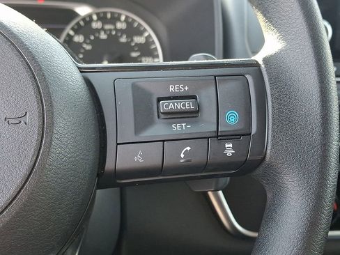 Used 2023 Nissan Rogue SV image 21