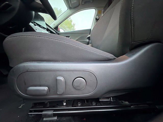 Used 2025 Hyundai Kona SEL FWD image 8
