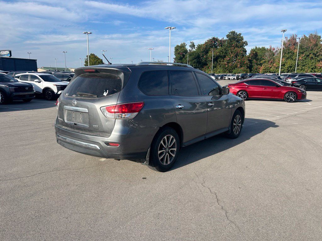 Used 2015 Nissan Pathfinder S FWD image 5