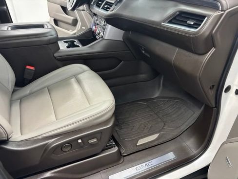 Used 2022 GMC Yukon XL SLT w/ SLT Premium Package AWD/4WD image 44