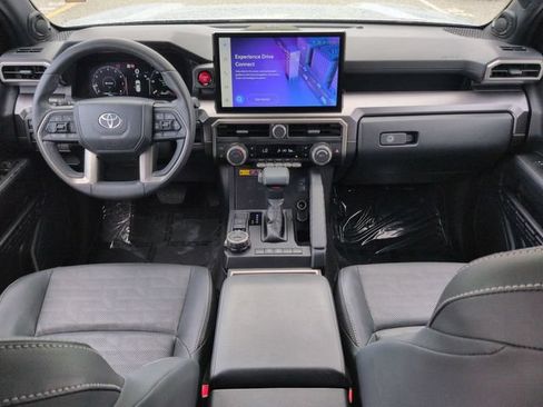 Used 2025 Toyota 4Runner TRD Off-Road Premium AWD/4WD image 15