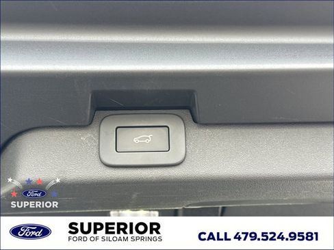 Used 2025 Land Rover Discovery S AWD/4WD image 13