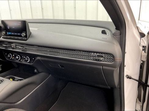 Certified 2024 Honda HR-V Sport image 17