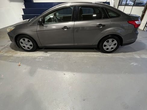 Used 2012 Ford Focus S image 1
