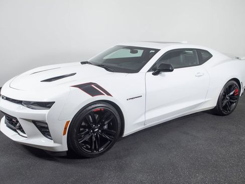 Used 2018 Chevrolet Camaro SS w/ Redline Edition RWD image 2