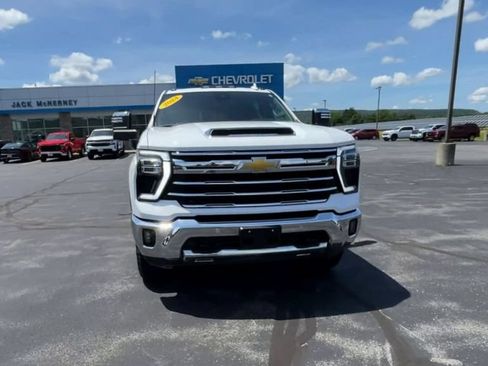 Used 2024 Chevrolet Silverado 2500 LTZ w/ LTZ Plus Package AWD/4WD image 3