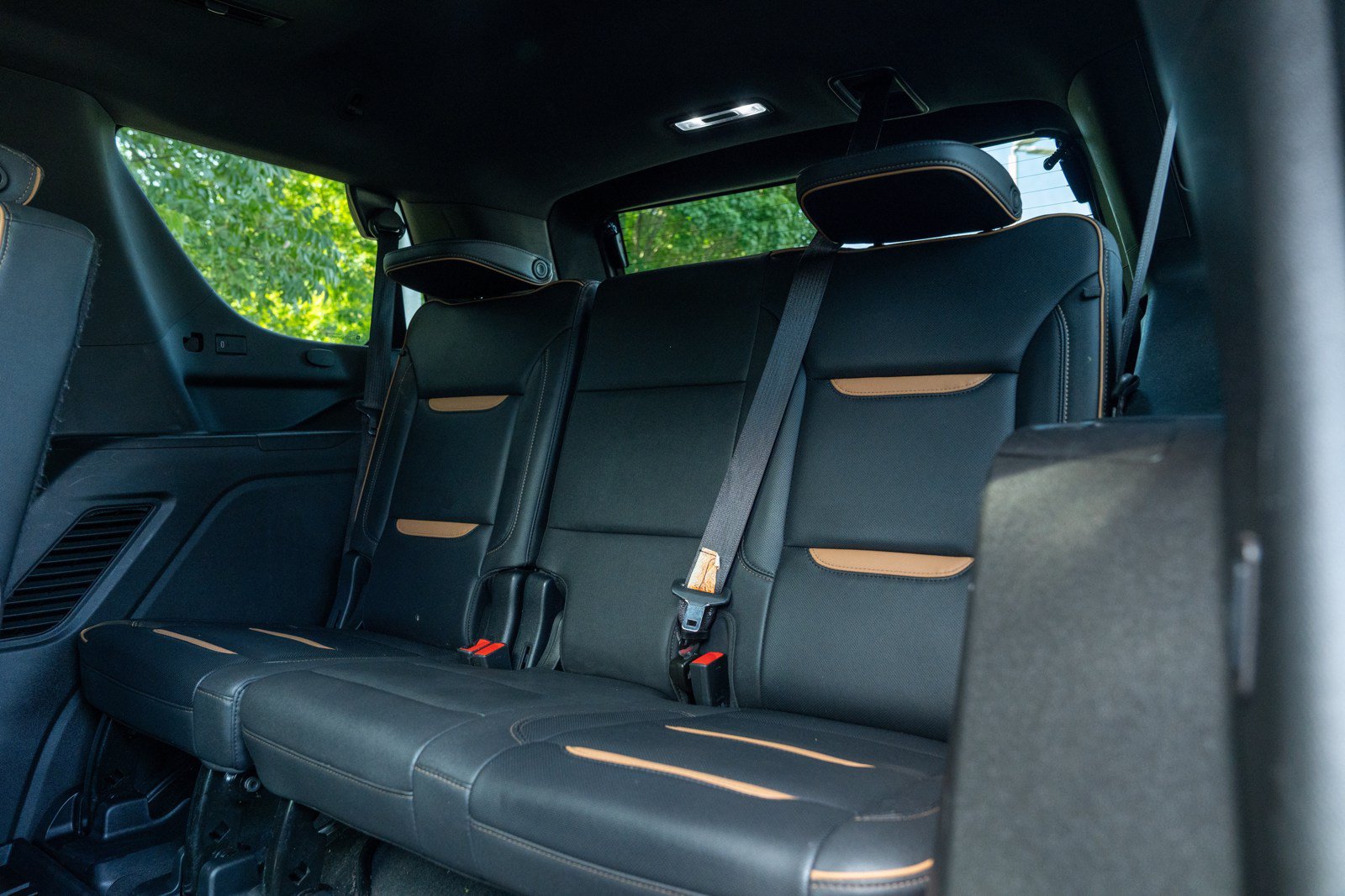 Used 2024 GMC Yukon AT4 w/ Technology Package AWD/4WD image 26