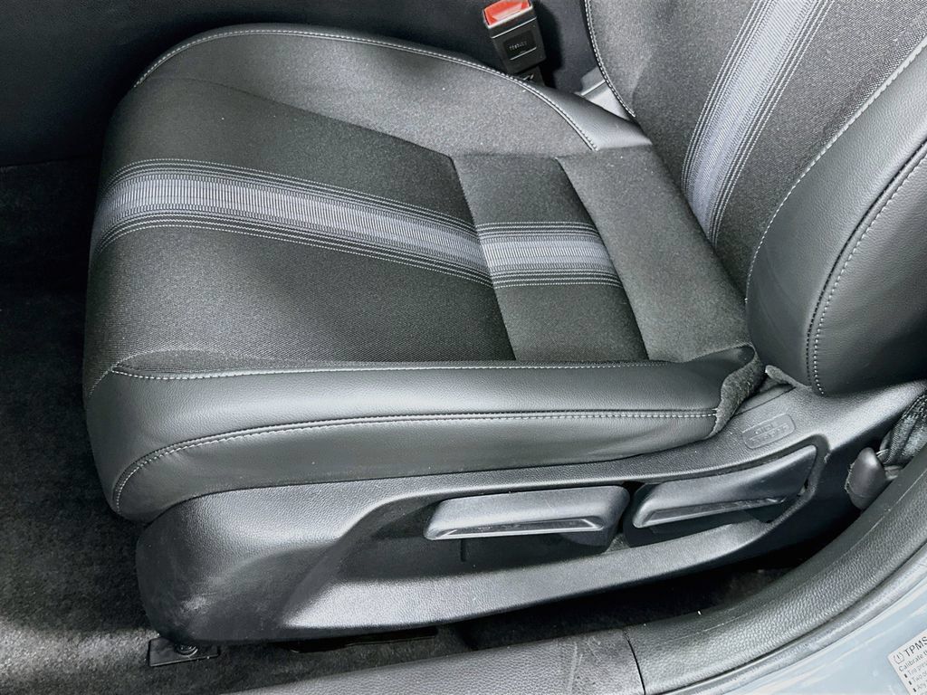 Used 2025 Honda Civic Sport image 19