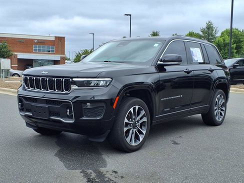 Certified 2022 Jeep Grand Cherokee Overland w/ Luxury Tech Group IV image 1