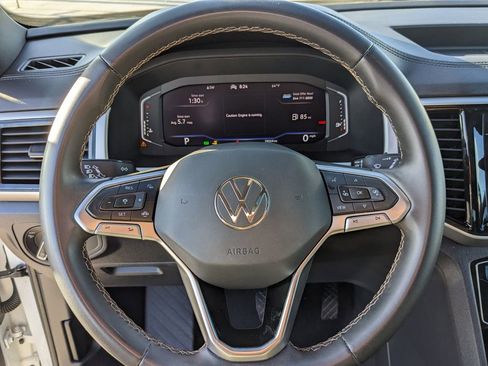 Certified 2023 Volkswagen Atlas Cross Sport SE w/ Panoramic Sunroof Package image 27