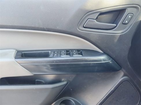 Used 2016 GMC Canyon Base w/ Convenience Package image 23