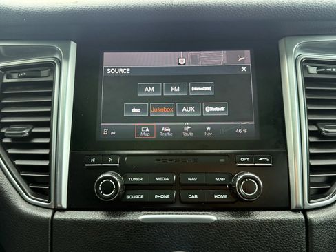 Used 2018 Porsche Macan S image 41