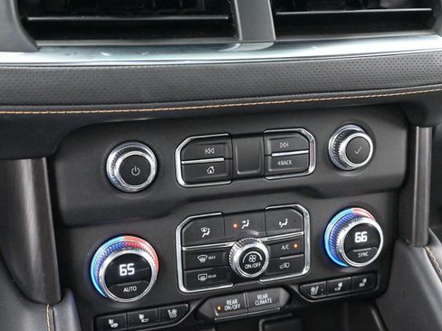 Used 2023 GMC Yukon AT4 image 21