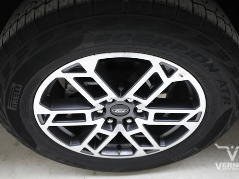 Used 2025 Ford Expedition Active AWD/4WD image 31