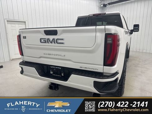 Used 2024 GMC Sierra 3500 Denali Ultimate image 4