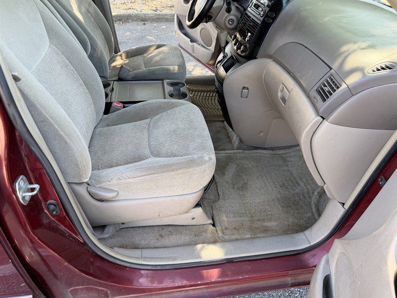 Used 2005 Toyota Sienna CE w/ CE Pkg 1 FWD image 10
