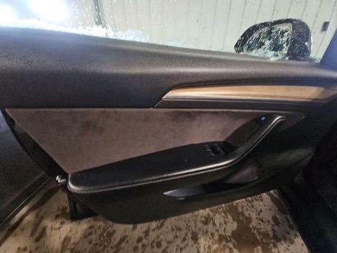 Used 2022 Tesla Model 3 Long Range AWD/4WD image 6