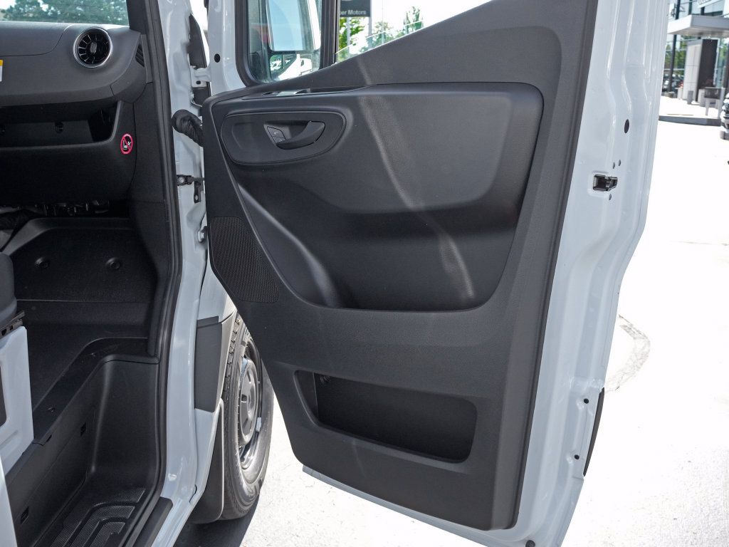 Used 2026 Mercedes-Benz Sprinter 2500 image 21