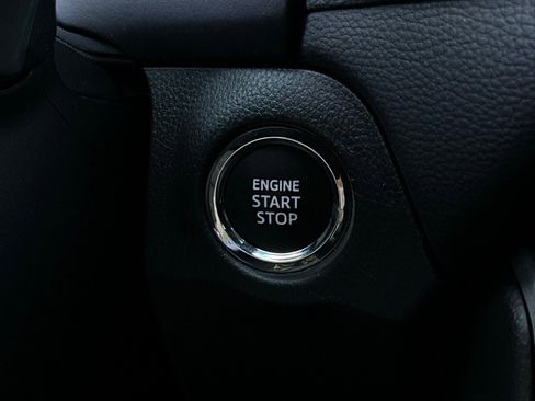 Used 2025 Toyota RAV4 XLE image 29