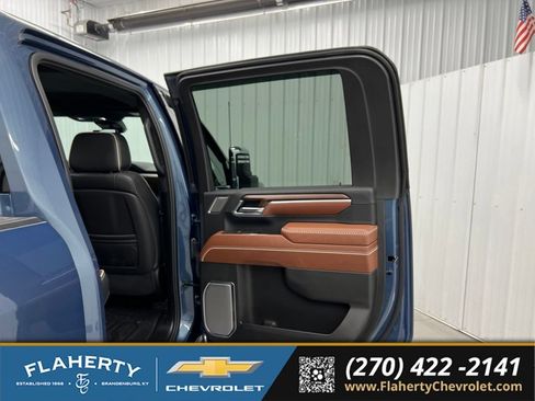 Used 2025 GMC Sierra 2500 Denali Ultimate AWD/4WD image 12