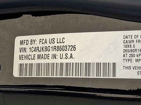 Used 2024 Jeep Grand Cherokee L Limited w/ Luxury Tech Group II AWD/4WD image 26