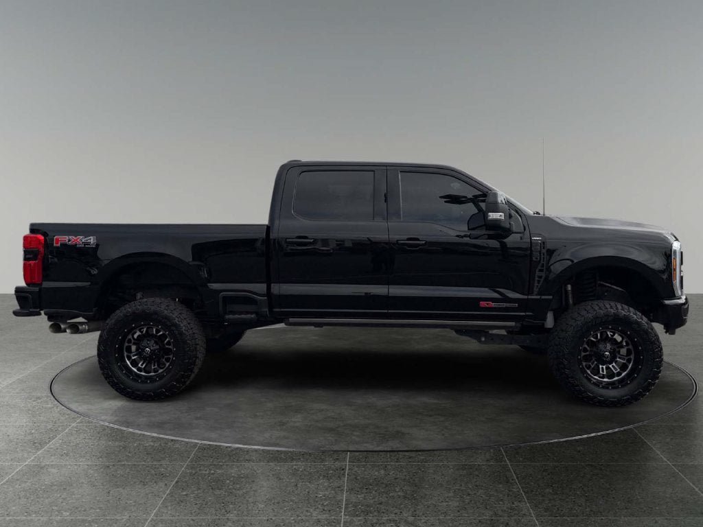 Used 2025 Ford F350 Platinum w/ FX4 Off-Road Package AWD/4WD image 10