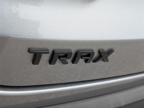 Used 2024 Chevrolet Trax RS w/ Driver Confidence Package FWD image 9